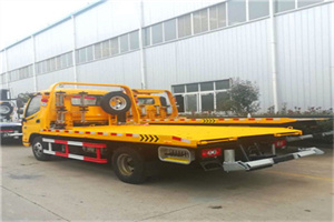 硚口附近拖车救援搭电